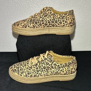 BOUTIQUE by Corky’s leopard‎ print shoes